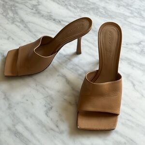 Bottega Veneta tan leather mules